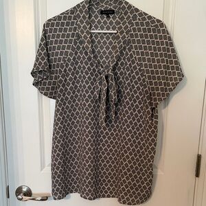 Pleione Black & Cream Geometric Tie-Neck Short Sleeve Blouse